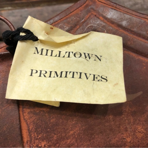 Vintage Primitive Colonial Style Tin Candlebox - Picture 6 of 6